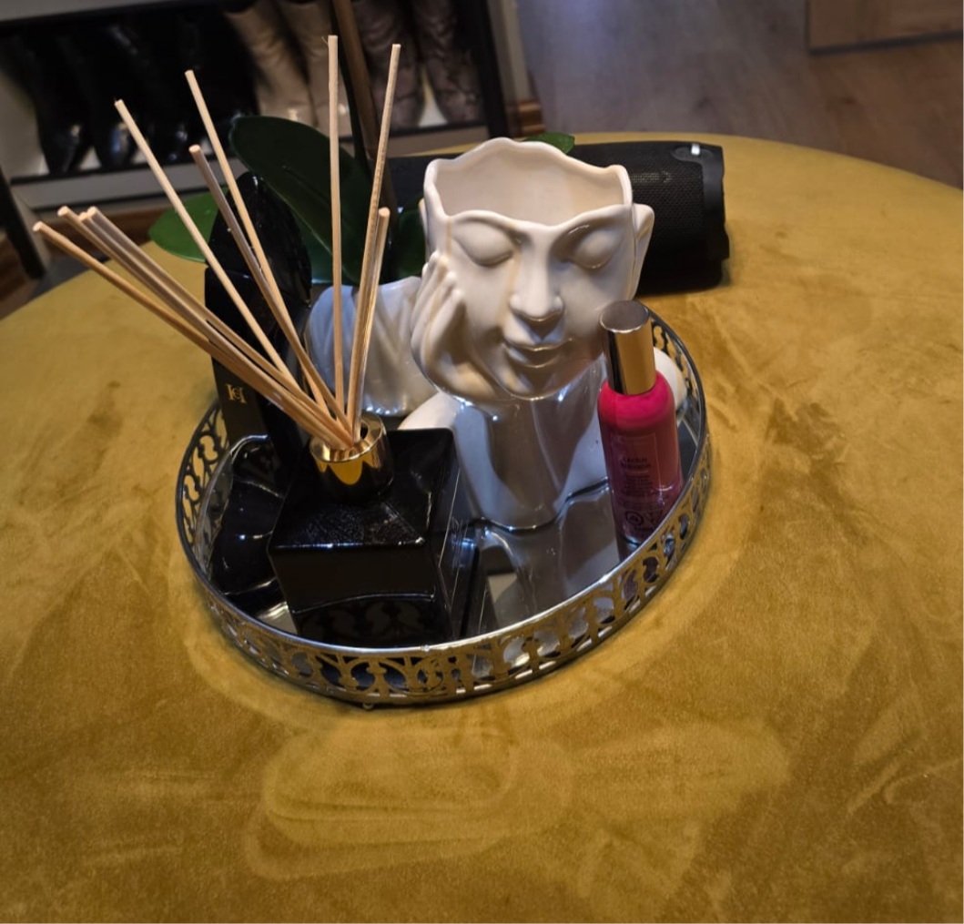 Lady Face Vase - White